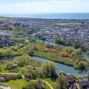 Prime Location - House With Secure Garden Holiday home