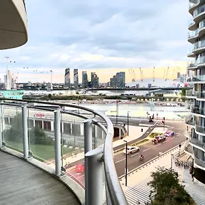  Apartment Excel Cosy With Balcony & River View Close To O2 Arena, Cable Car, Hall United Kingdom